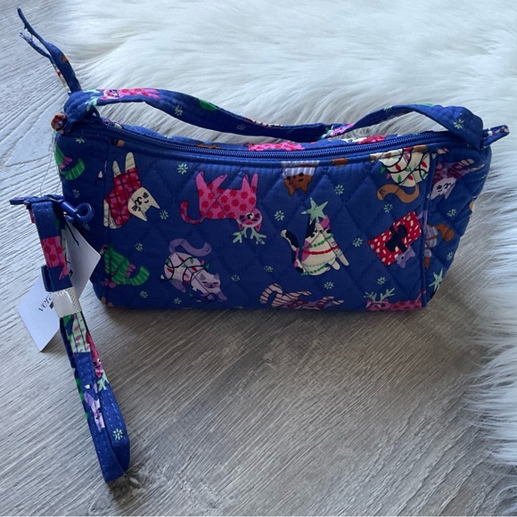 Vera Bradley Handbags - 🐾 VERA BRADLEY Mini Slouchy Crossbody Bag Purse
